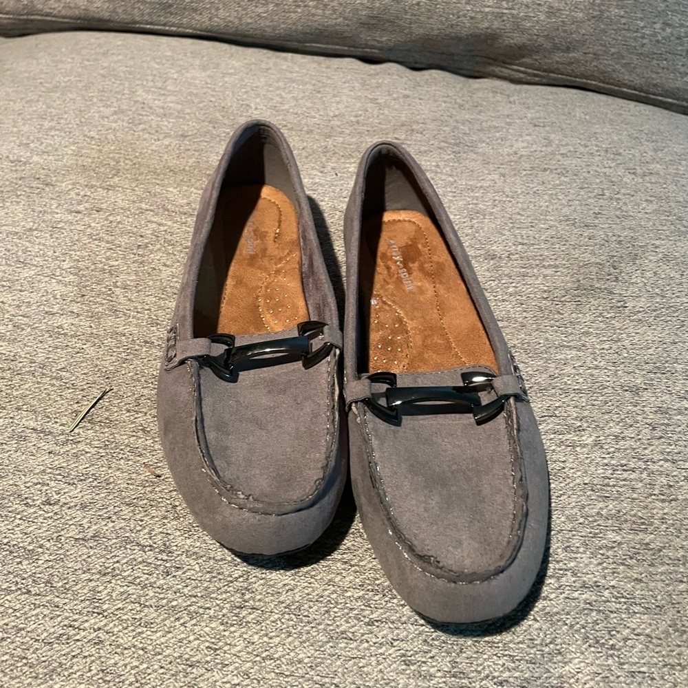 Easy Spirit Women’s Shoes Flat